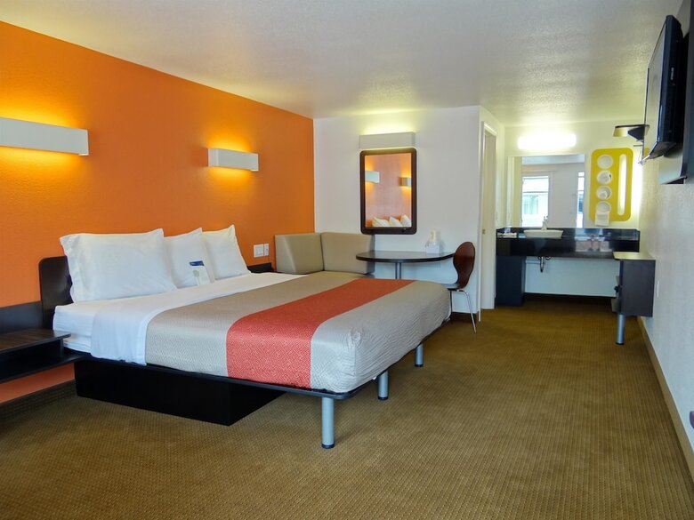 Motel 6 Erie Pa