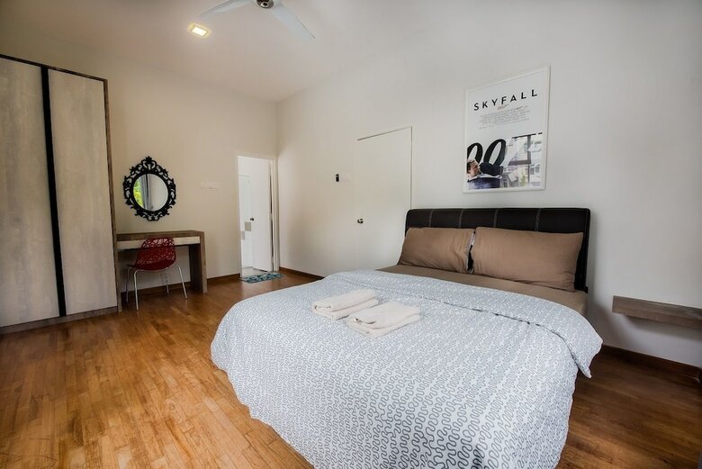 New Corner Shamrock Beach Villas Seaview