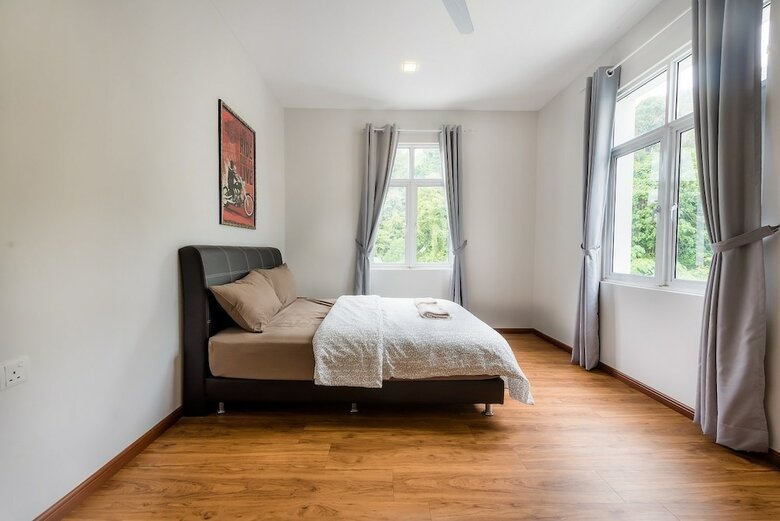 New Corner Shamrock Beach Villas Seaview