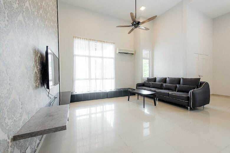 New Corner Shamrock Beach Villas Seaview