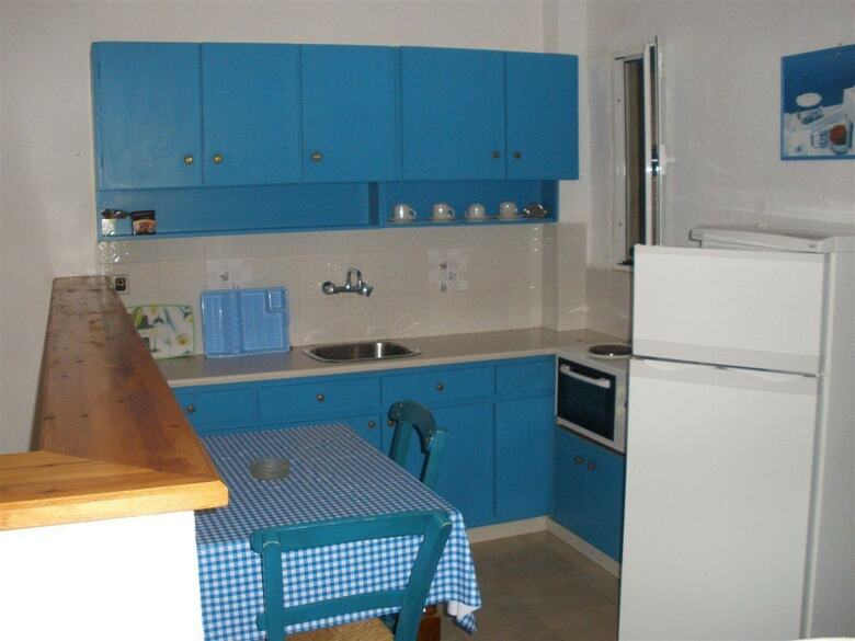 Eleni's Apartments