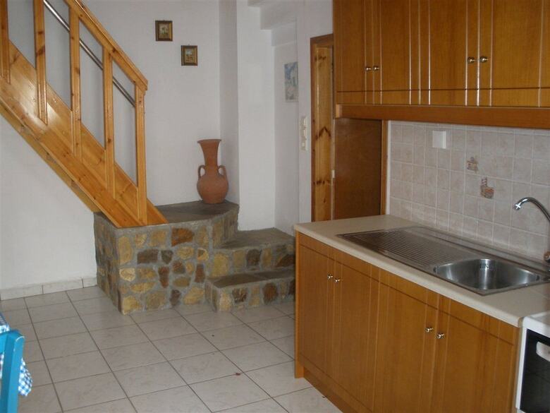 Eleni's Apartments