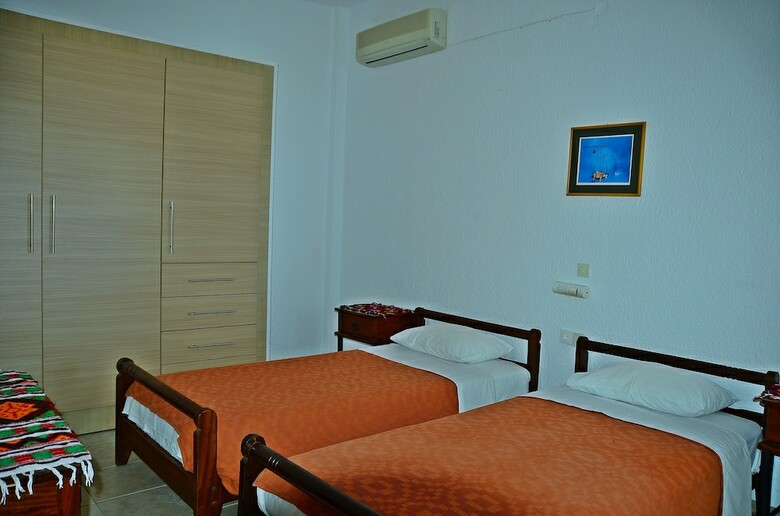 Apartamentos Poppy Villas