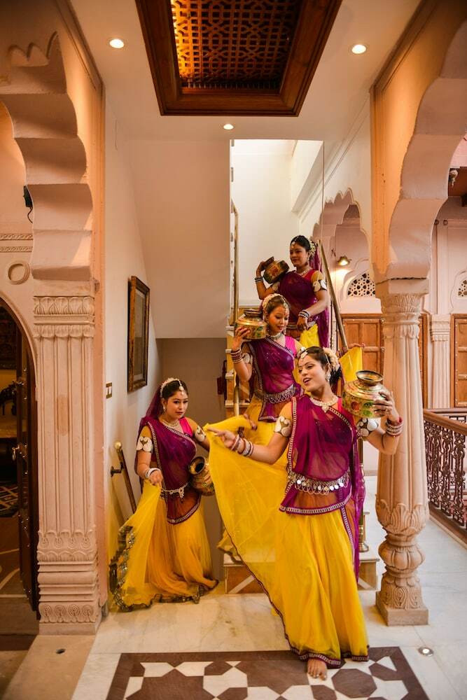 Hotel Welcomheritage Haveli Dharampura