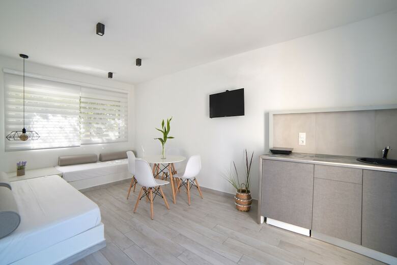 Aparthotel Mirsini Studios & Apartments