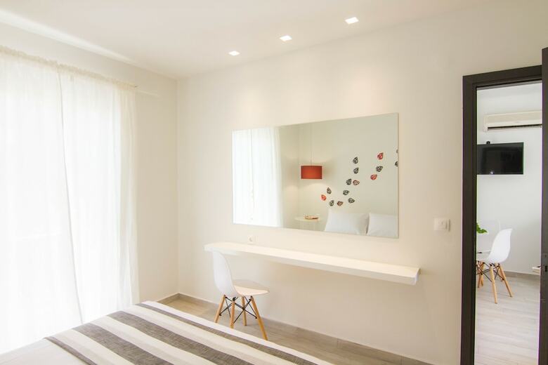 Aparthotel Mirsini Studios & Apartments