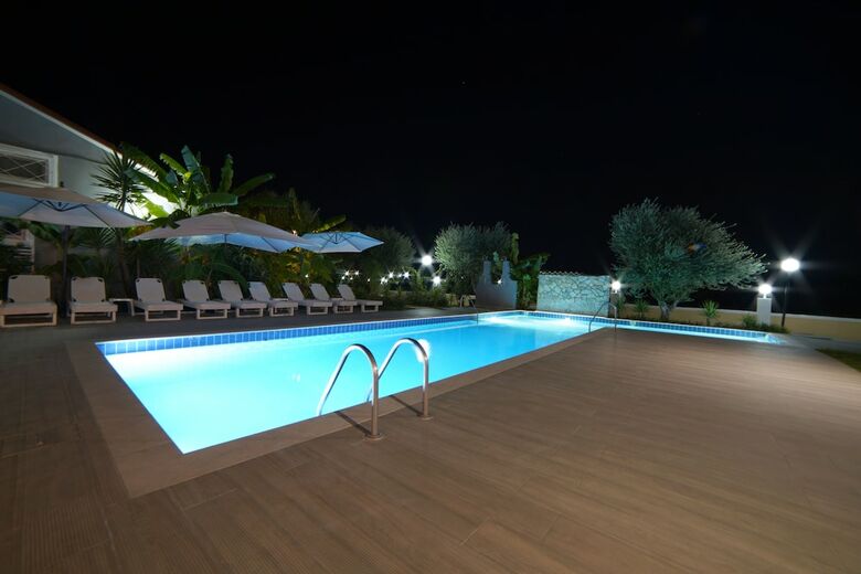 Aparthotel Mirsini Studios & Apartments