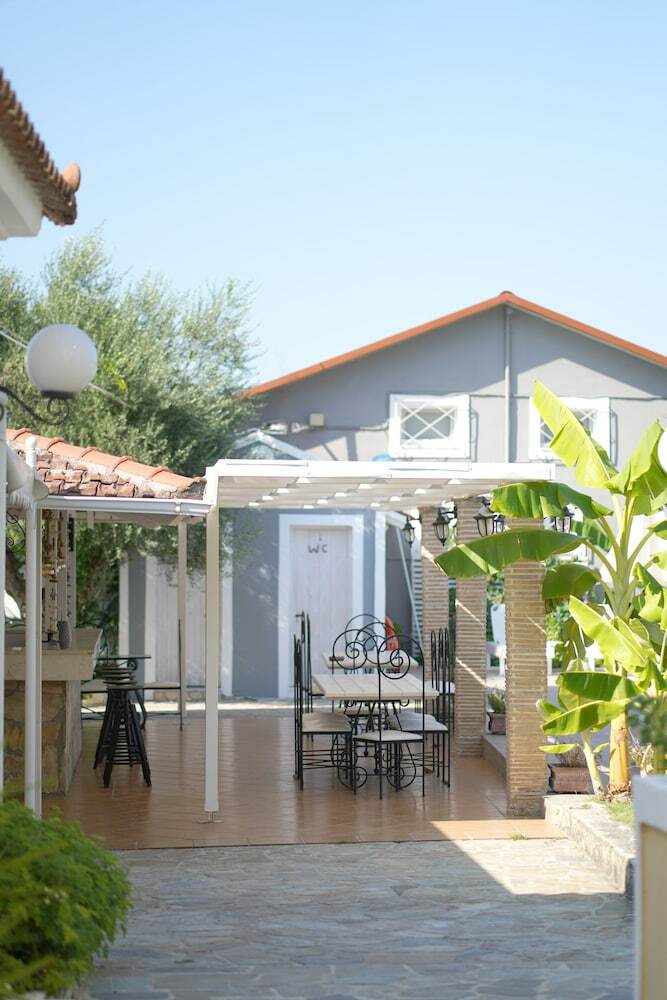 Aparthotel Mirsini Studios & Apartments