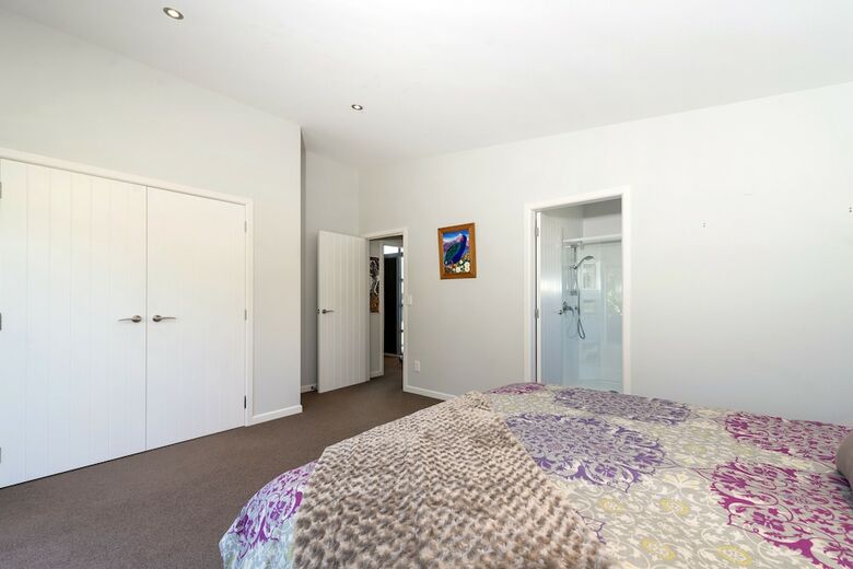 Lupin Lodge Bed And Breakfast