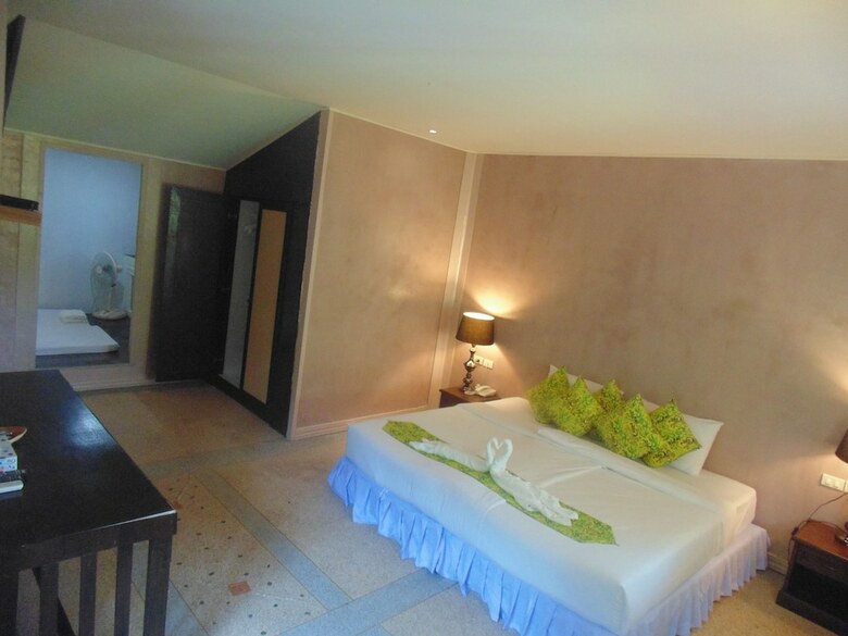 Hotel Aonang Cliff Mountain New Resort