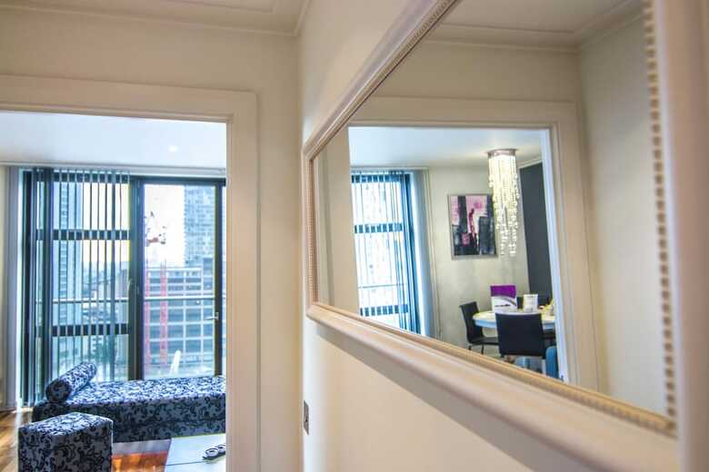 Canary Wharf - Corporate River View Apartments