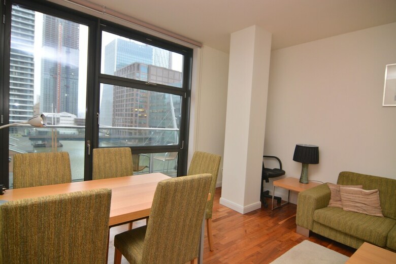 Canary Wharf - Corporate River View Apartments