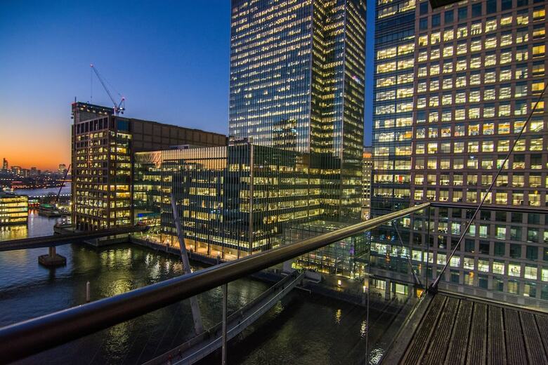 Canary Wharf - Corporate River View Apartments
