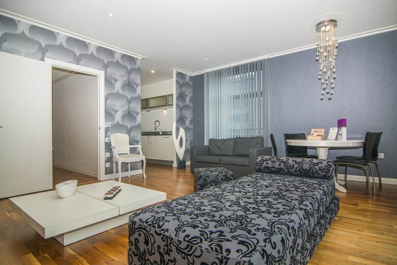 Canary Wharf - Corporate River View Apartments