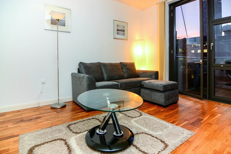 Canary Wharf - Corporate River View Apartments