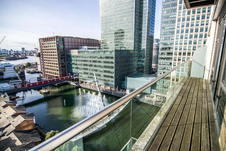 Canary Wharf - Corporate River View Apartments