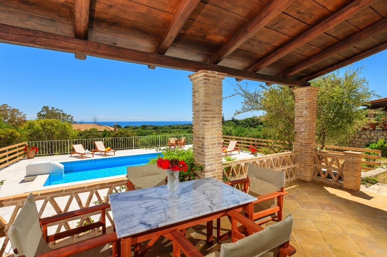 Villa Liuba Houses