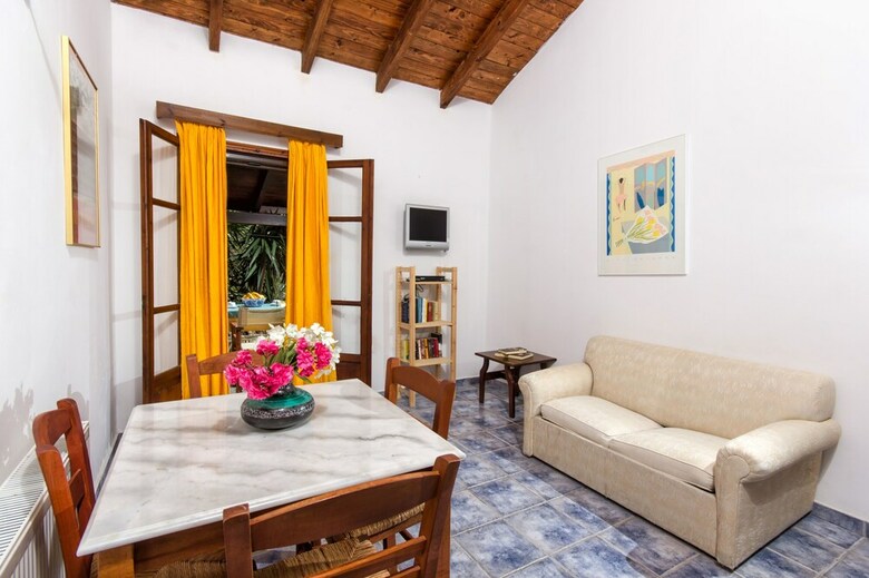 Villa Liuba Houses