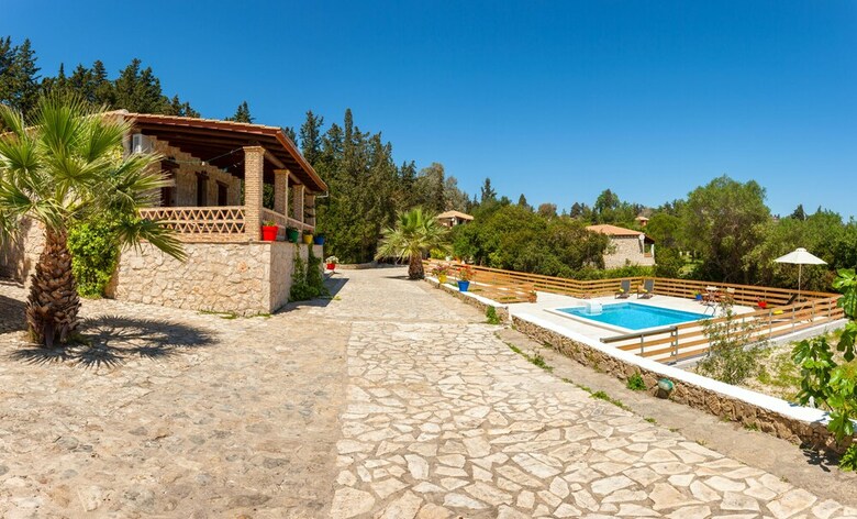 Villa Liuba Houses
