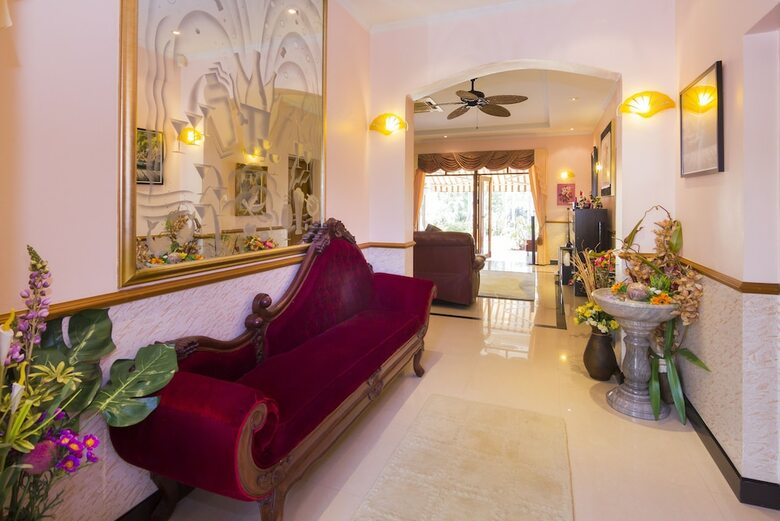 Relaxing Palm Pool Villa