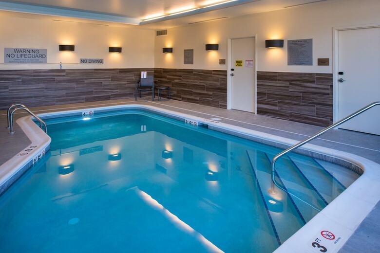Hotel Fairfield Inn And Suites By Marriott Akron Stow