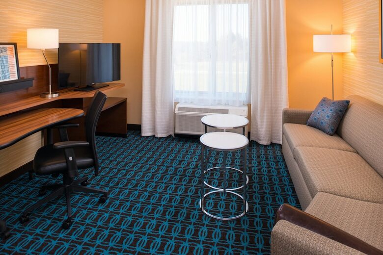 Hotel Fairfield Inn And Suites By Marriott Akron Stow