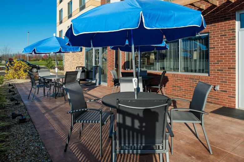 Hotel Fairfield Inn And Suites By Marriott Akron Stow