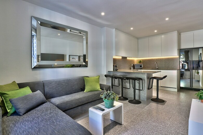 Apartamentos Purple House