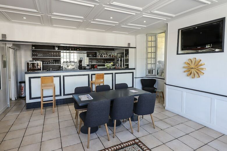 Hotel H�tel La R�serve de Brive