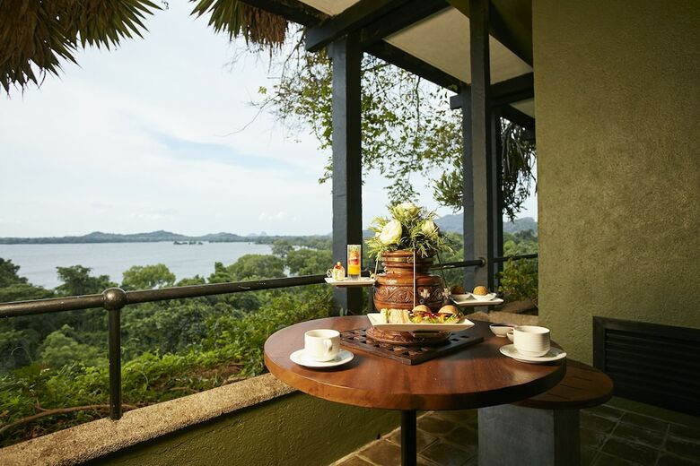 Hotel Heritance Kandalama