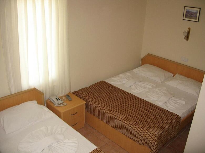 Moms Hotel