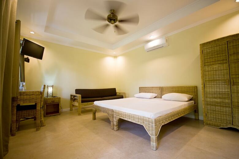 Apartamento Mike's Dauin Beach Resort
