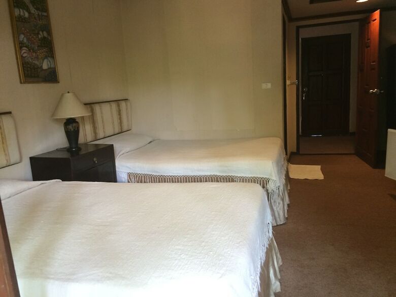Mae Hong Son Mountain Inn Hotel & Resort
