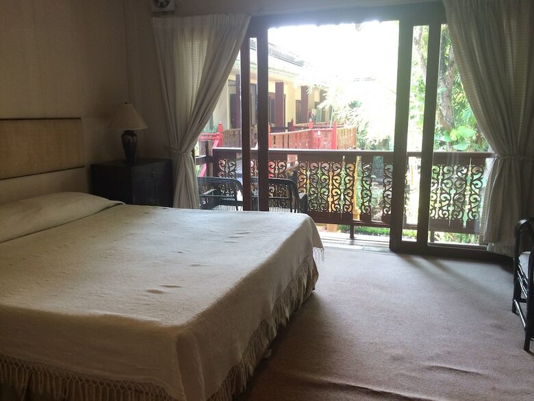 Mae Hong Son Mountain Inn Hotel & Resort