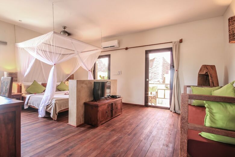 Jambiani Villas