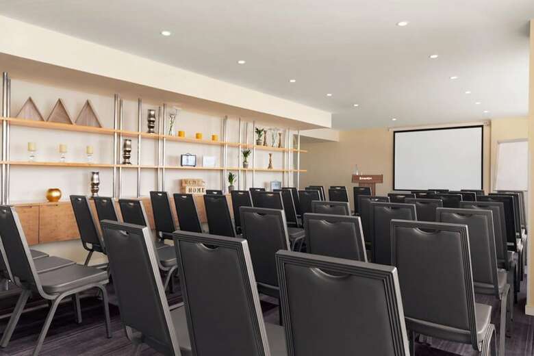 Hotel Ramada Resort By Wyndham Hadera Beach