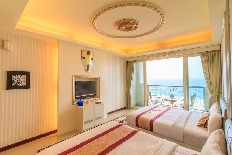 Sunrise Hotel