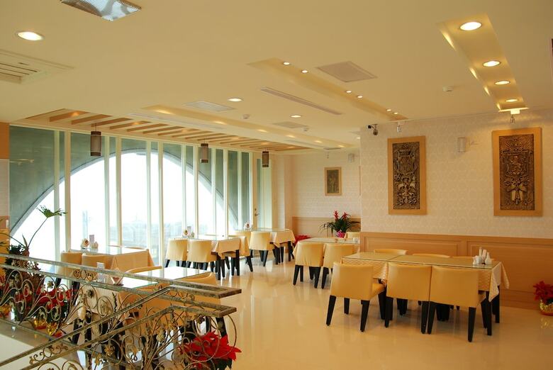 Sunrise Hotel