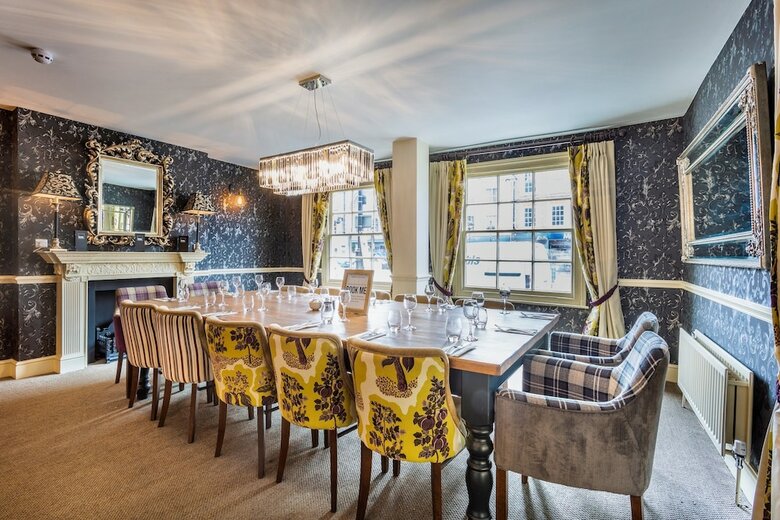 Hotel The Golden Lion