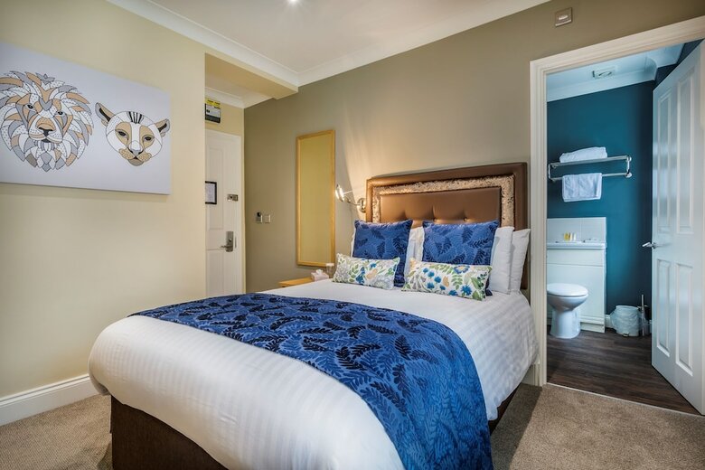 Hotel The Golden Lion