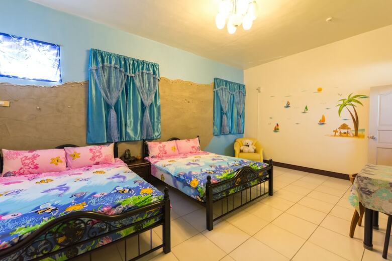 Hotel Time Traveling Hostel