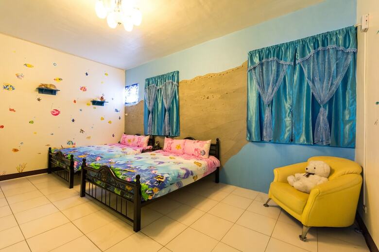 Hotel Time Traveling Hostel