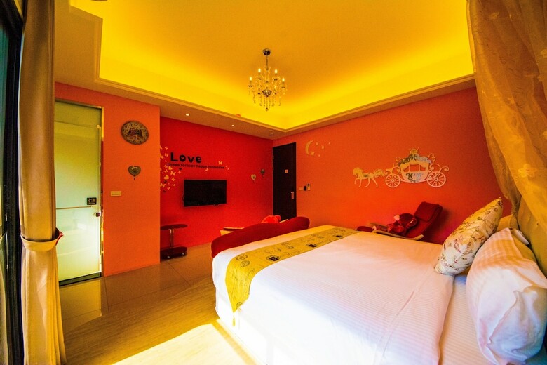 C'est La Vie No. 8 B&B