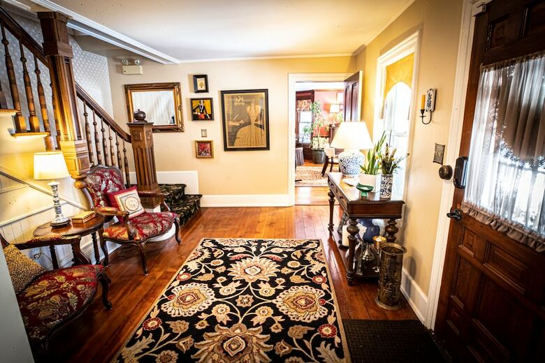 Bed & Breakfast Twin Oaks Inn