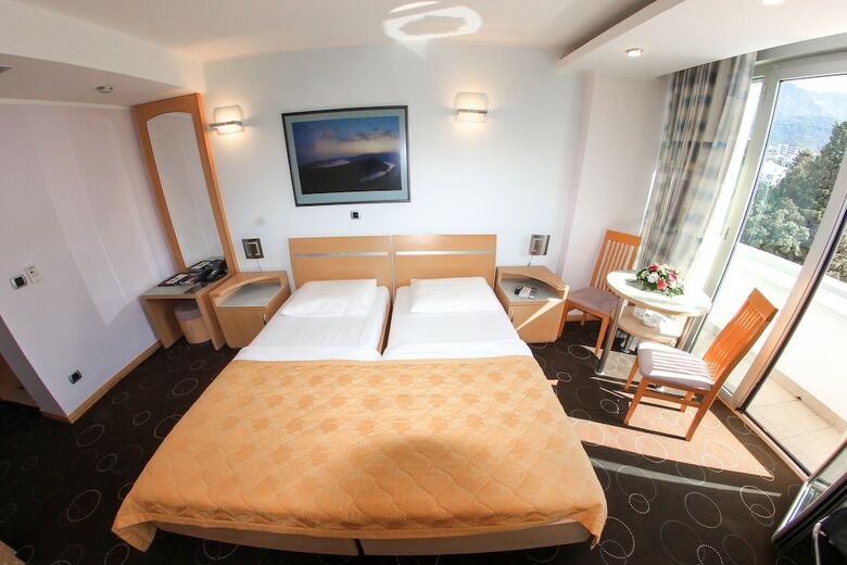 Hotel Montenegro Beach Resort