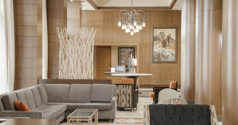 Hotel River Cree Resort And Casino