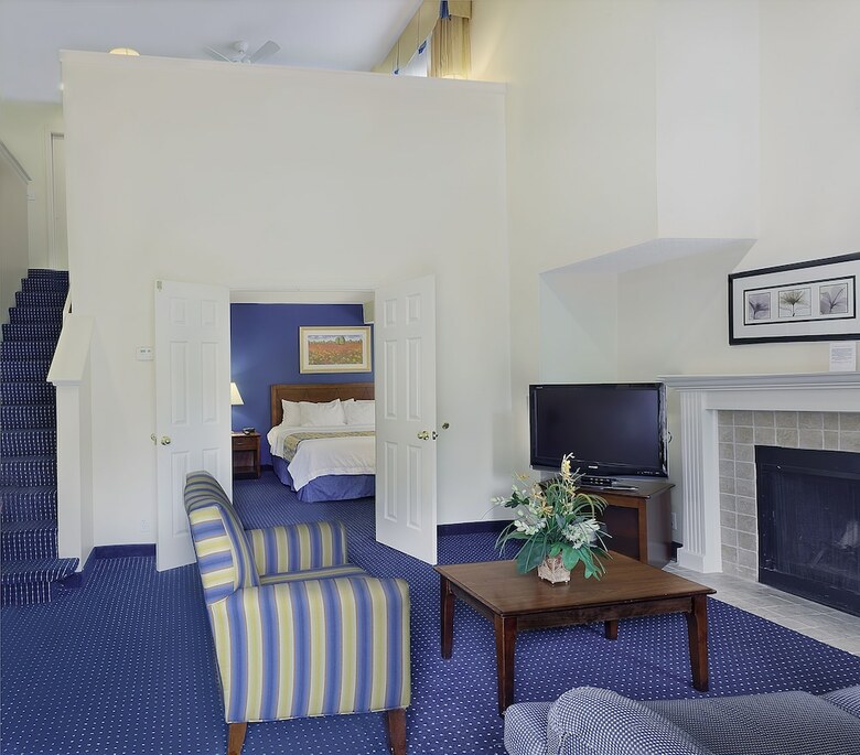 Cloverleaf Suites Charlotte