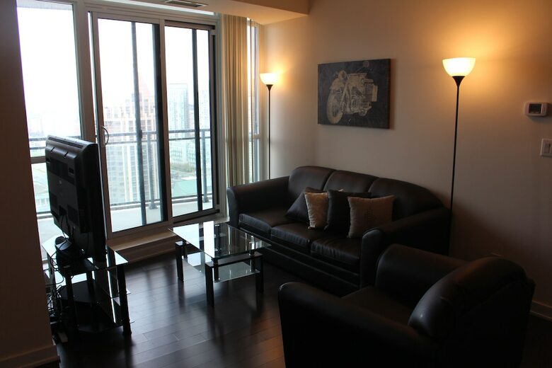Custom-made Luxury Suite-by Elite Suites