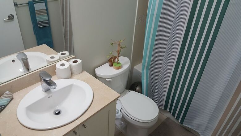 Custom-made Luxury Suite-by Elite Suites