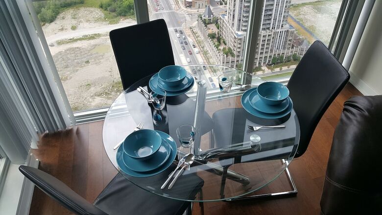 Custom-made Luxury Suite-by Elite Suites